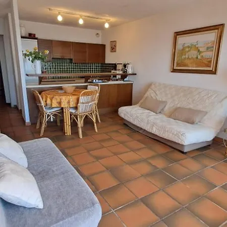 2 Pieces Avec Vue Et Garage A Sainte-Maxime
