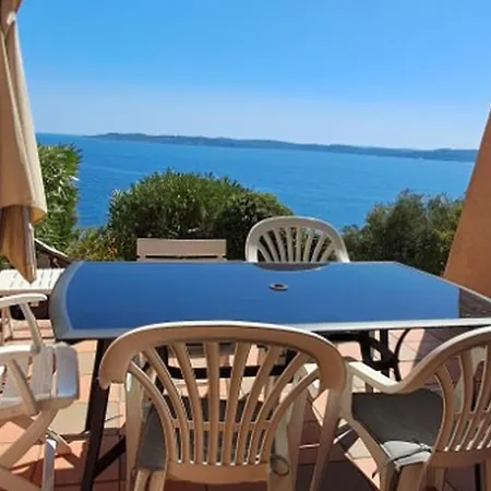 2 Pieces Avec Vue Et Garage A Sainte-Maxime