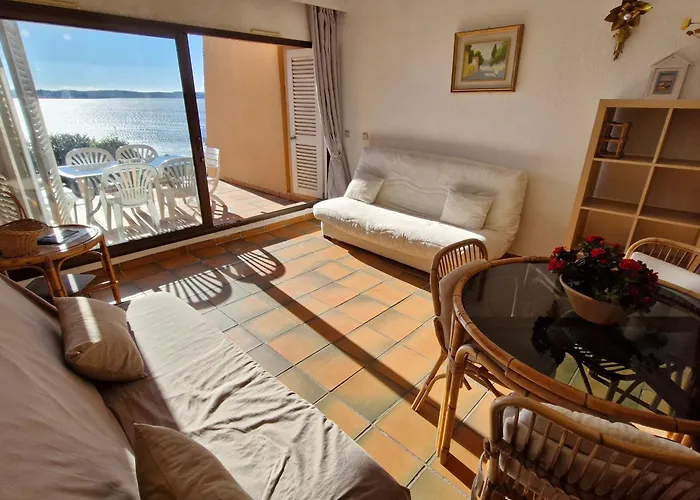 2 Pièces Avec Piscine Et Garage à - Fr-1-780-71 Sainte-Maxime